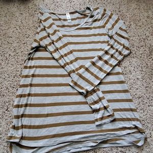Lularoe top size s